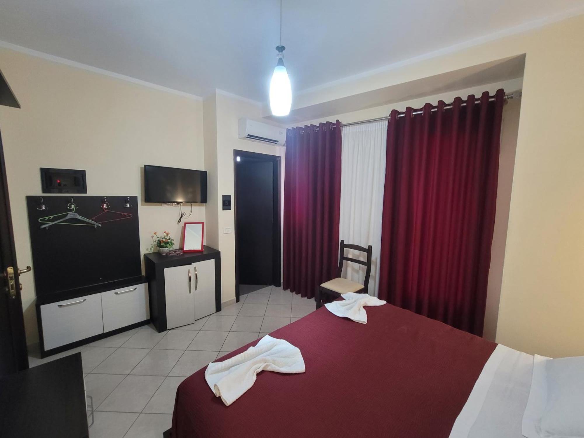 Haris Hotel Wlora Zewnętrze zdjęcie
