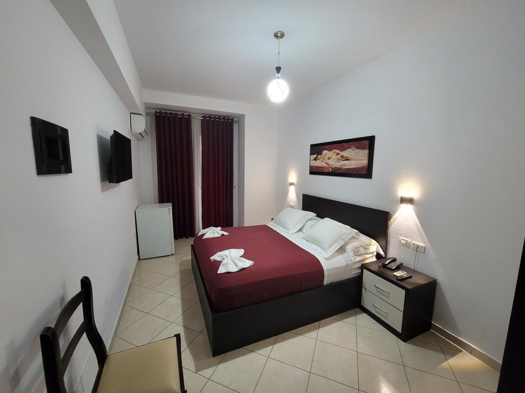 Haris Hotel Wlora Zewnętrze zdjęcie