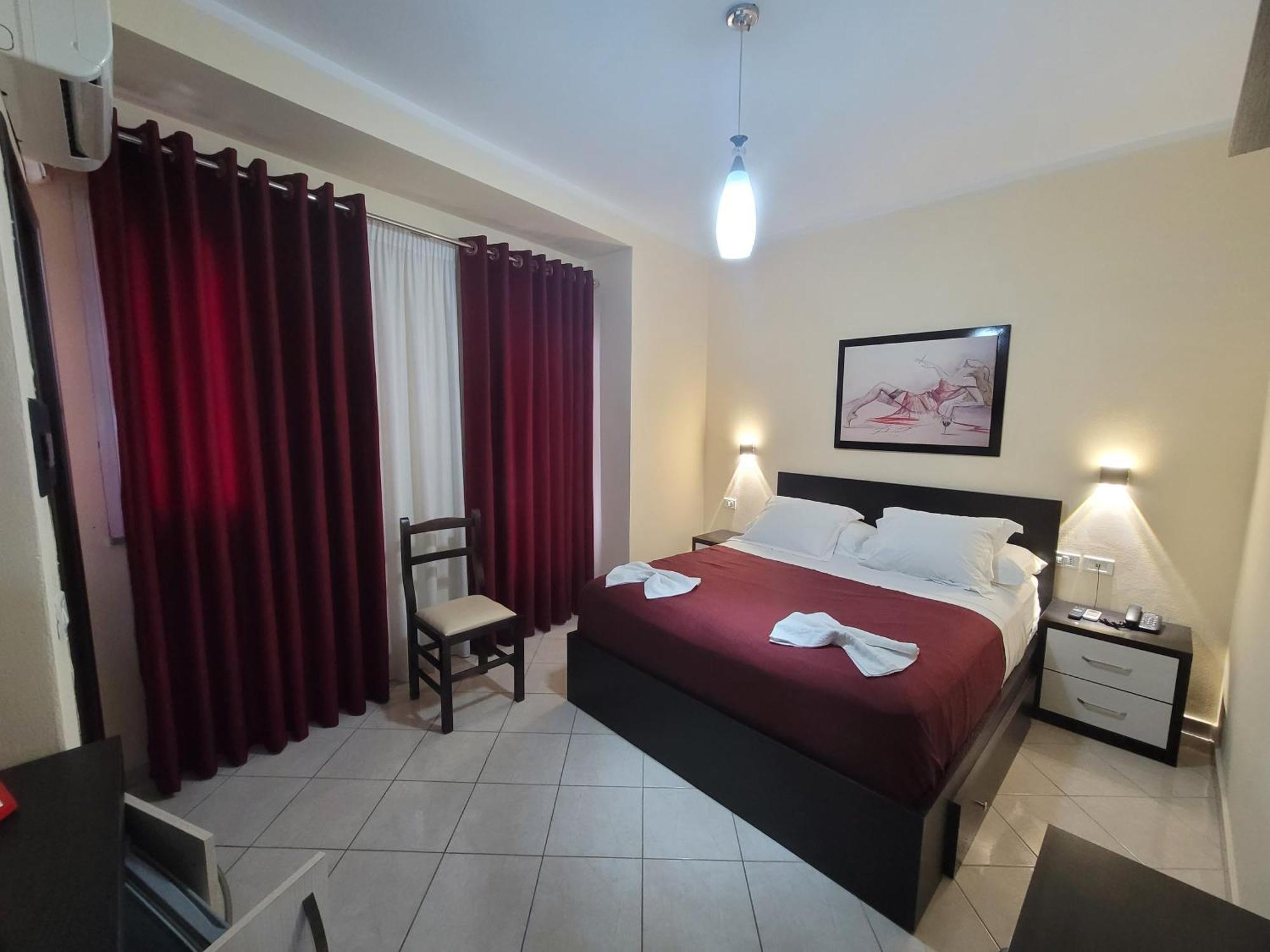 Haris Hotel Wlora Zewnętrze zdjęcie