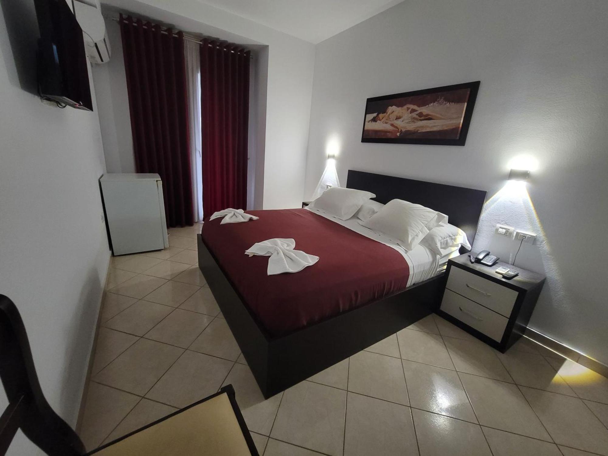 Haris Hotel Wlora Zewnętrze zdjęcie