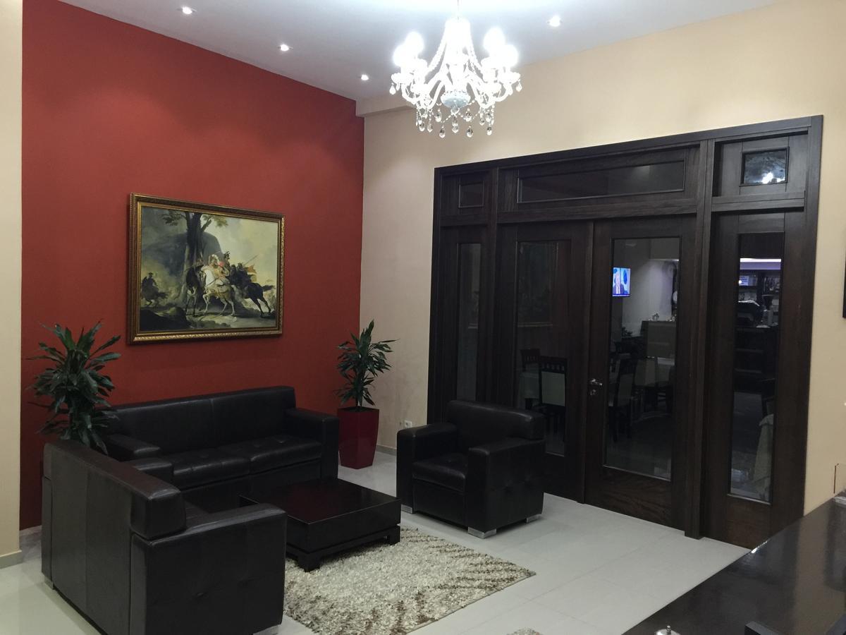 Haris Hotel Wlora Zewnętrze zdjęcie