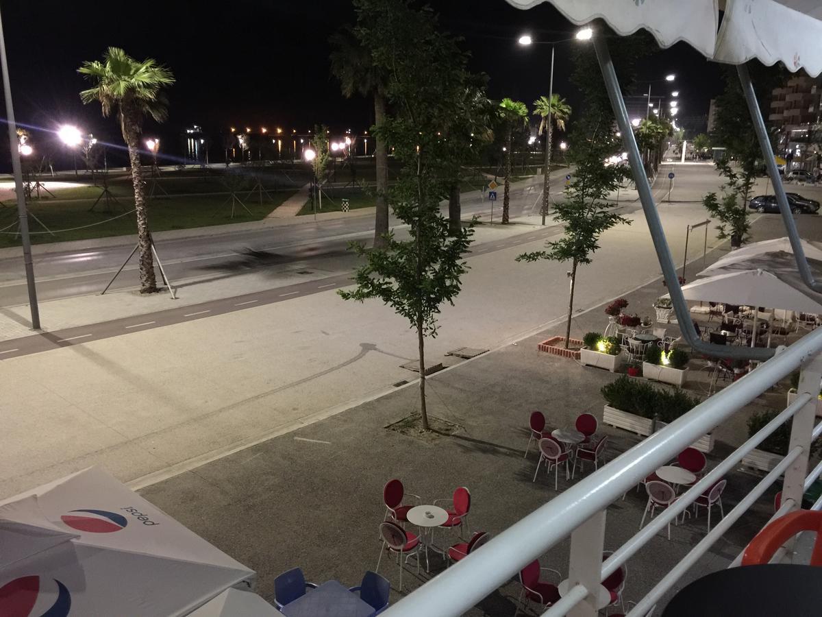 Haris Hotel Wlora Zewnętrze zdjęcie